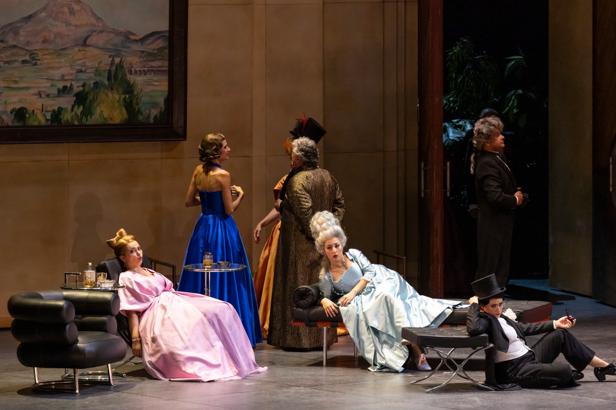 Manon stage still